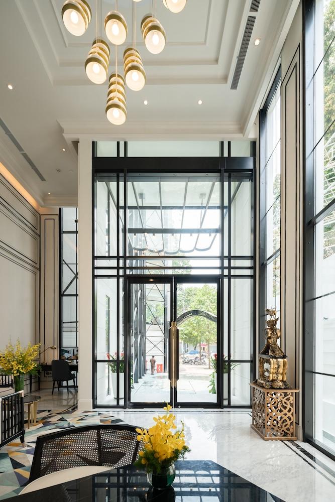 Bach Saigon Hotel 4*