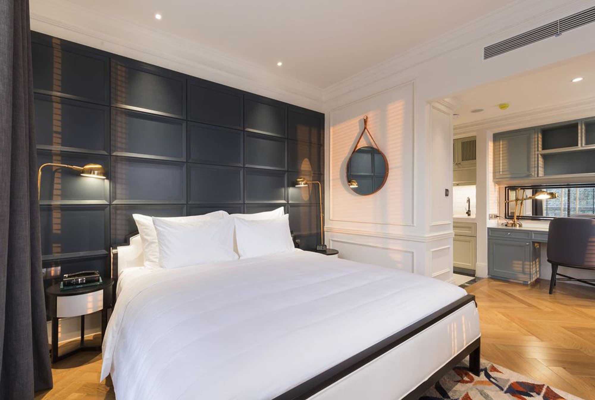 Hotel Bach Saigon 4*